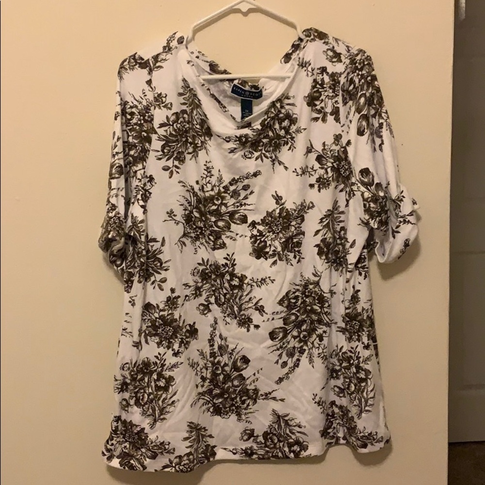 White Karen Scott top with brown floral designs